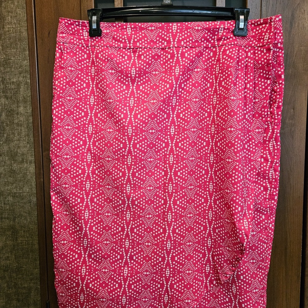 NWOT Ripskirt Hawaii XL  Length 3